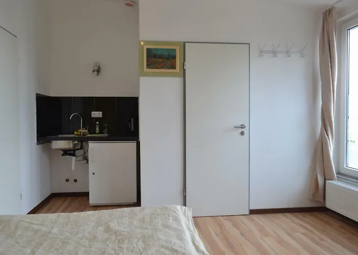 Apartotel Koeln 招待所 3*